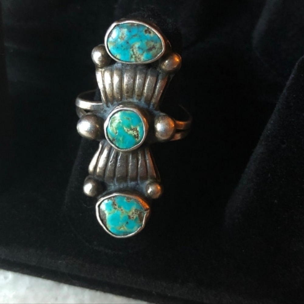 Vintage Silver Ring with Turquoise Stones